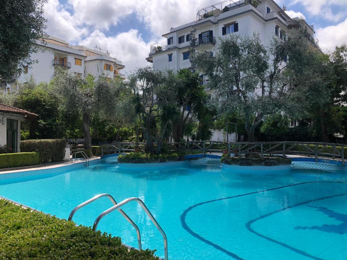 Casa Mami - Luxury Apartment And Pool - Sorrento Exterior photo